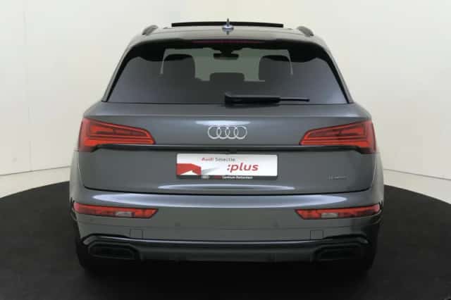 Audi Q5 (2022) thumbnail 4