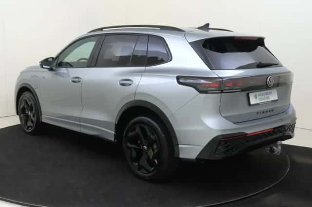 Volkswagen Tiguan (2025) thumbnail 3