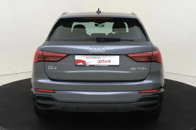 Audi Q3 (2023) thumbnail 4