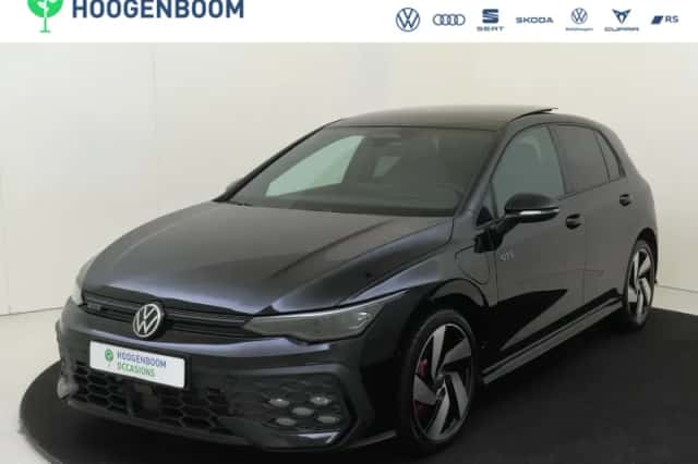 Volkswagen Golf (2025) thumbnail 1