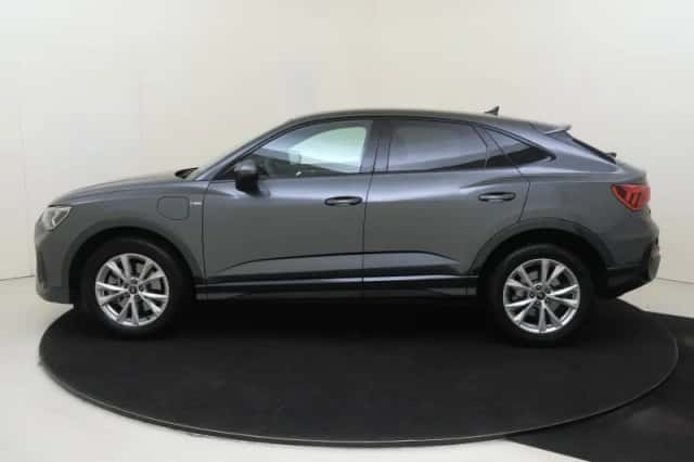 Audi Q3 (2024) thumbnail 2