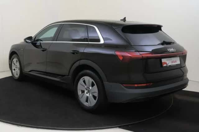Audi e-tron (2022) thumbnail 3