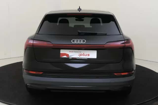 Audi e-tron (2022) thumbnail 4