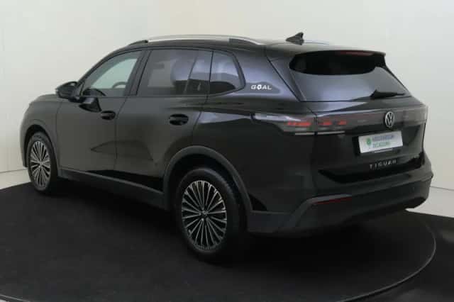 Volkswagen Tiguan (2025) thumbnail 3