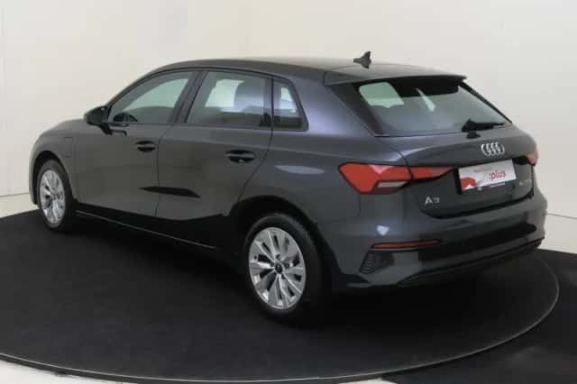 Audi A3 (2022) thumbnail 3