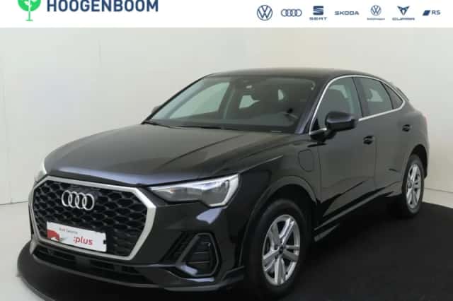 Audi Q3 (2022) thumbnail 1