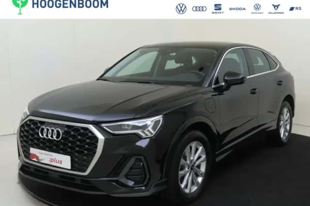 Audi Q3 (2022) thumbnail 1