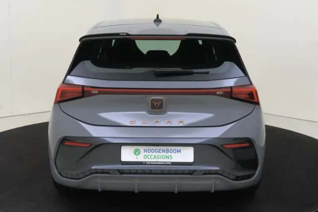 CUPRA Born (2022) thumbnail 4