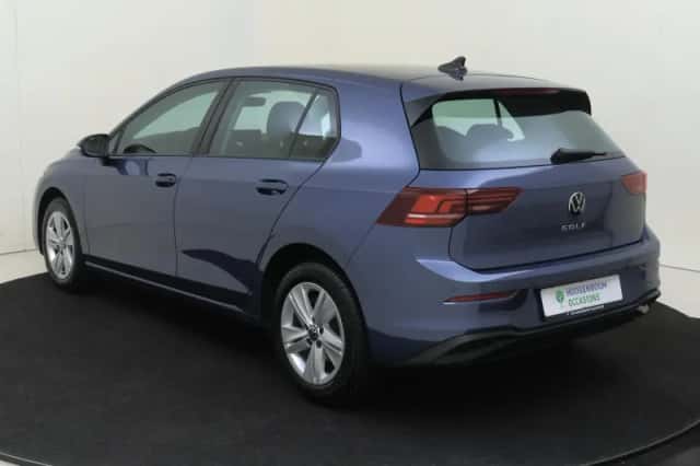 Volkswagen Golf (2025) thumbnail 3