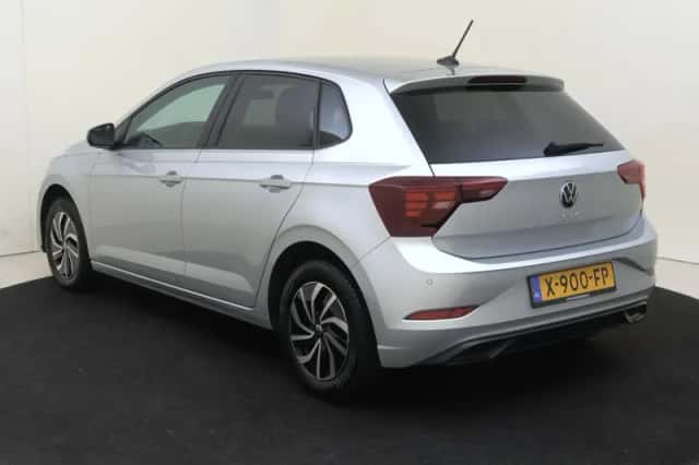Volkswagen Polo (2023) thumbnail 3