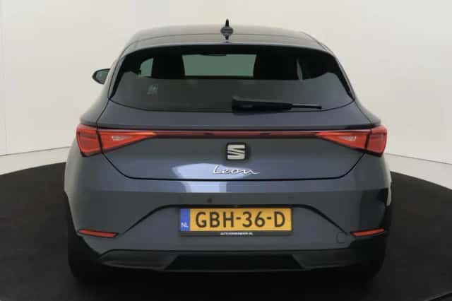 SEAT Leon (2024) thumbnail 4