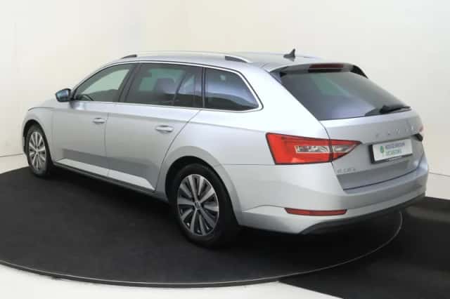 Škoda Superb (2023) thumbnail 3