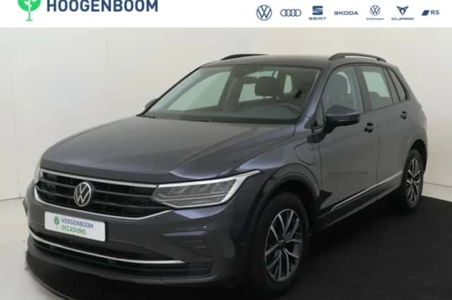 Volkswagen Tiguan (2022) thumbnail 1