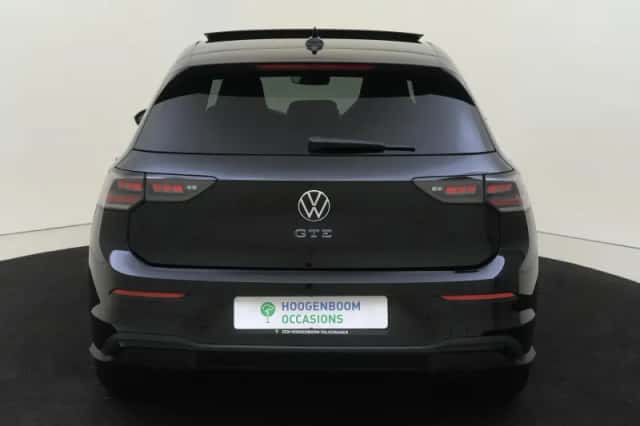 Volkswagen Golf (2025) thumbnail 4