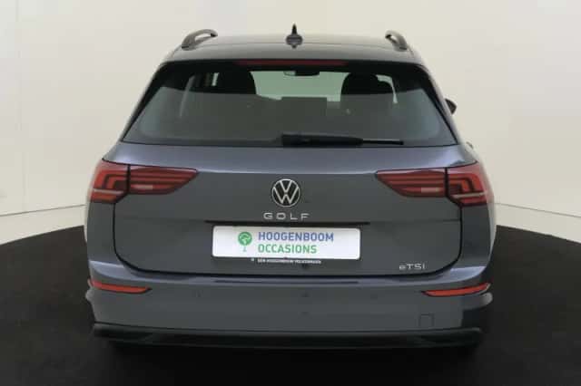 Volkswagen Golf (2025) thumbnail 4