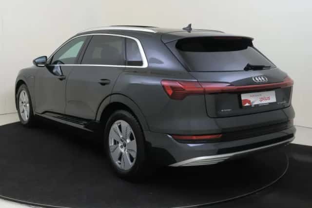 Audi e-tron (2022) thumbnail 3