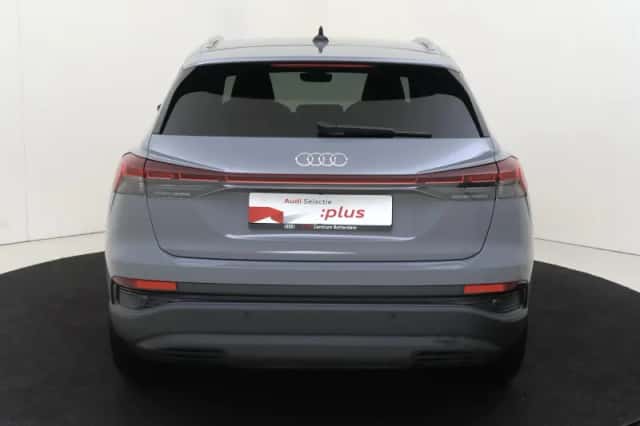 Audi Q4 e-tron (2025) thumbnail 4