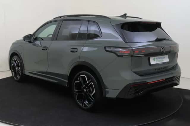 Volkswagen Tiguan (2025) thumbnail 3