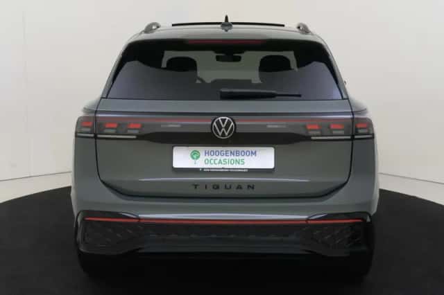Volkswagen Tiguan (2025) thumbnail 4