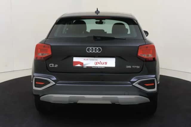 Audi Q2 (2023) thumbnail 4
