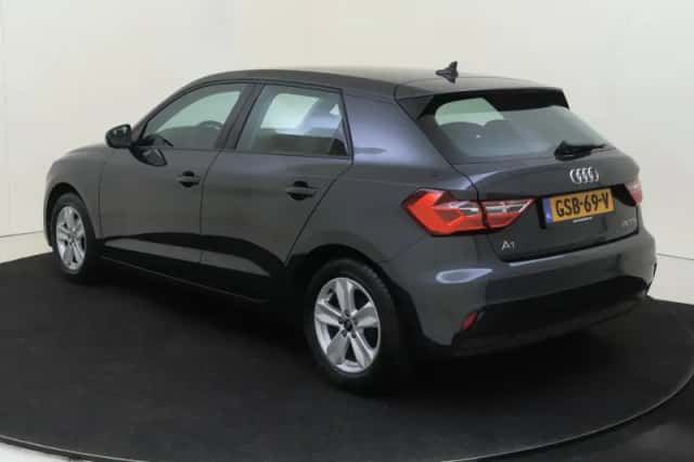 Audi A1 (2024) thumbnail 3