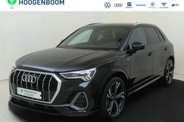 Audi Q3 (2023) thumbnail 1