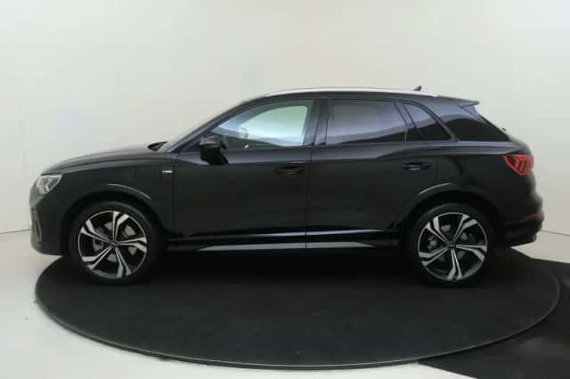 Audi Q3 (2023) thumbnail 2