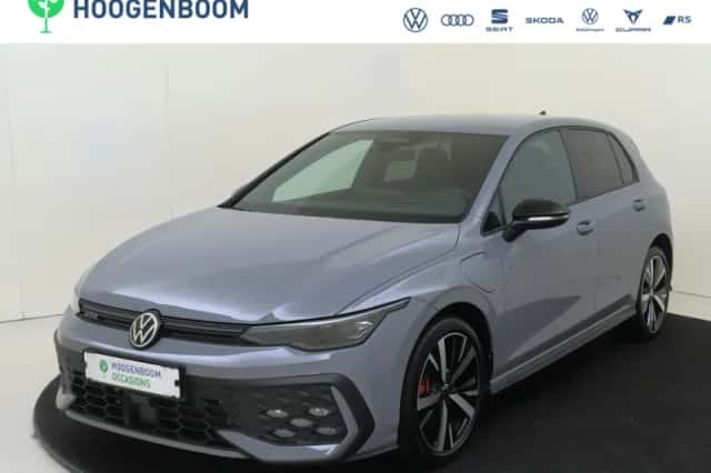 Volkswagen Golf (2023) thumbnail 1