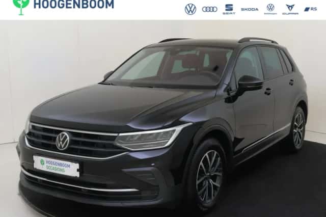 Volkswagen Tiguan (2021) thumbnail 1