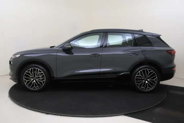 Audi Q6 e-tron (2025) thumbnail 2