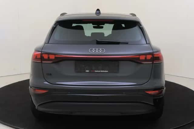 Audi Q6 e-tron (2025) thumbnail 4