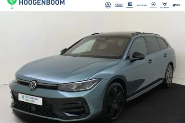 Volkswagen Passat (2025) thumbnail 1