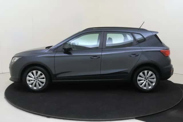 SEAT Arona (2024) thumbnail 2