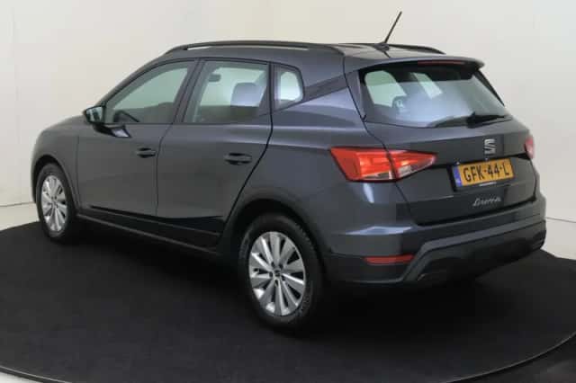 SEAT Arona (2024) thumbnail 3