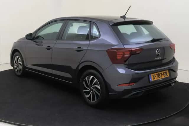 Volkswagen Polo (2023) thumbnail 3