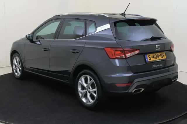 SEAT Arona (2023) thumbnail 3