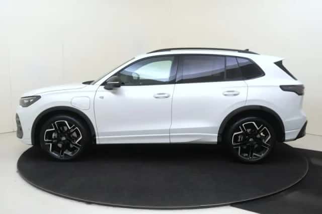Volkswagen Tiguan (2026) thumbnail 2