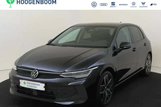 Volkswagen Golf (2024) thumbnail 1