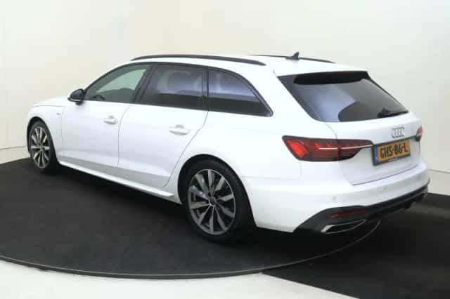 Audi A4 (2024) thumbnail 3