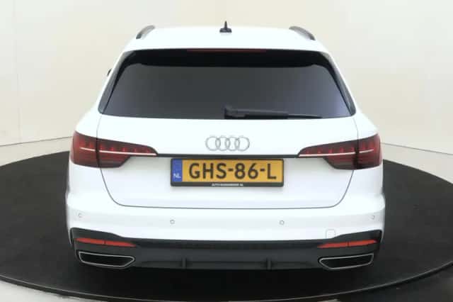 Audi A4 (2024) thumbnail 4