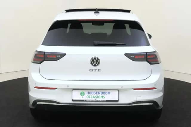 Volkswagen Golf (2025) thumbnail 4