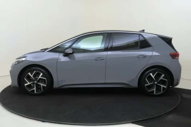 Volkswagen ID.3 (2024) thumbnail 2