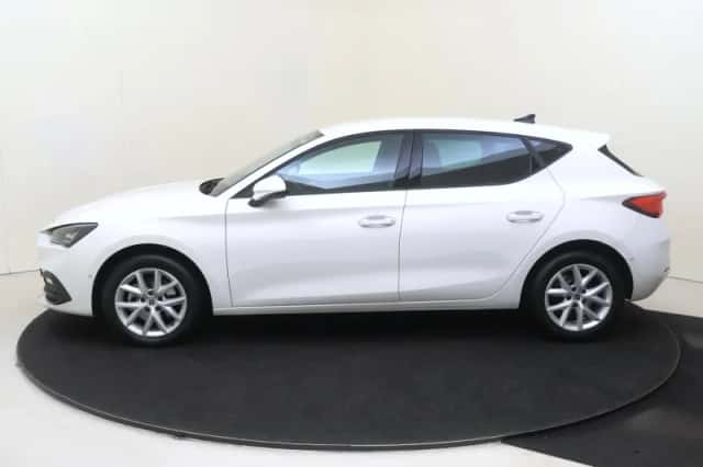 SEAT Leon (2024) thumbnail 2