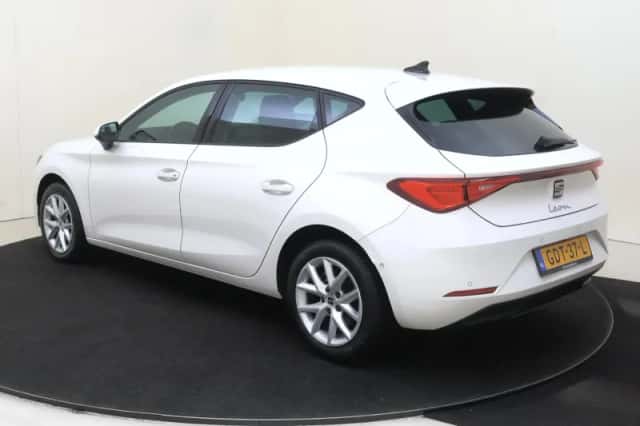 SEAT Leon (2024) thumbnail 3