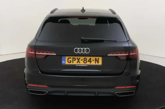 Audi A4 (2024) thumbnail 4