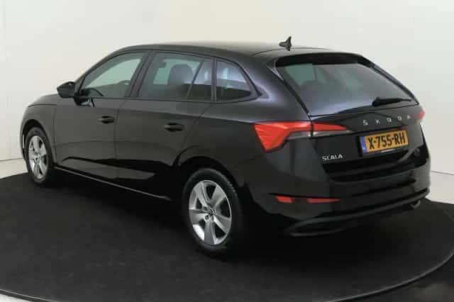 Škoda Scala (2024) thumbnail 3