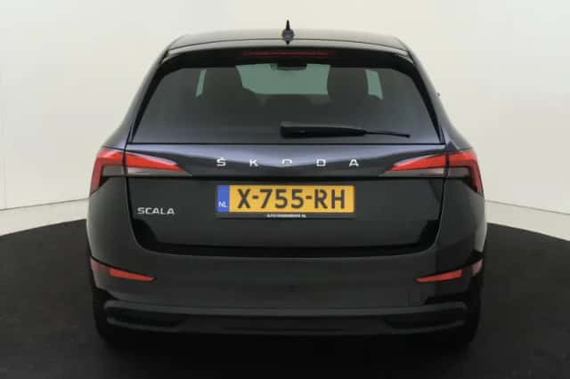 Škoda Scala (2024) thumbnail 4