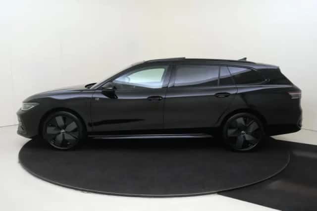 Volkswagen Passat (2025) thumbnail 2
