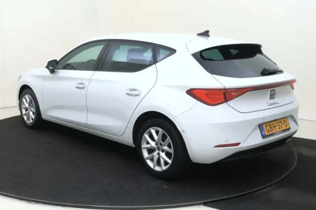SEAT Leon (2024) thumbnail 3