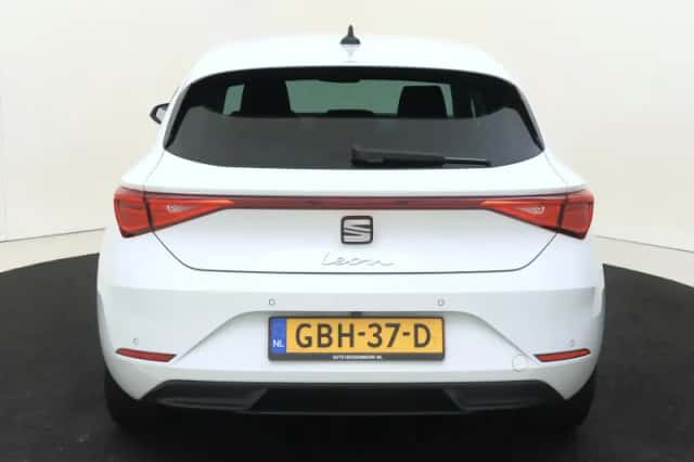 SEAT Leon (2024) thumbnail 4